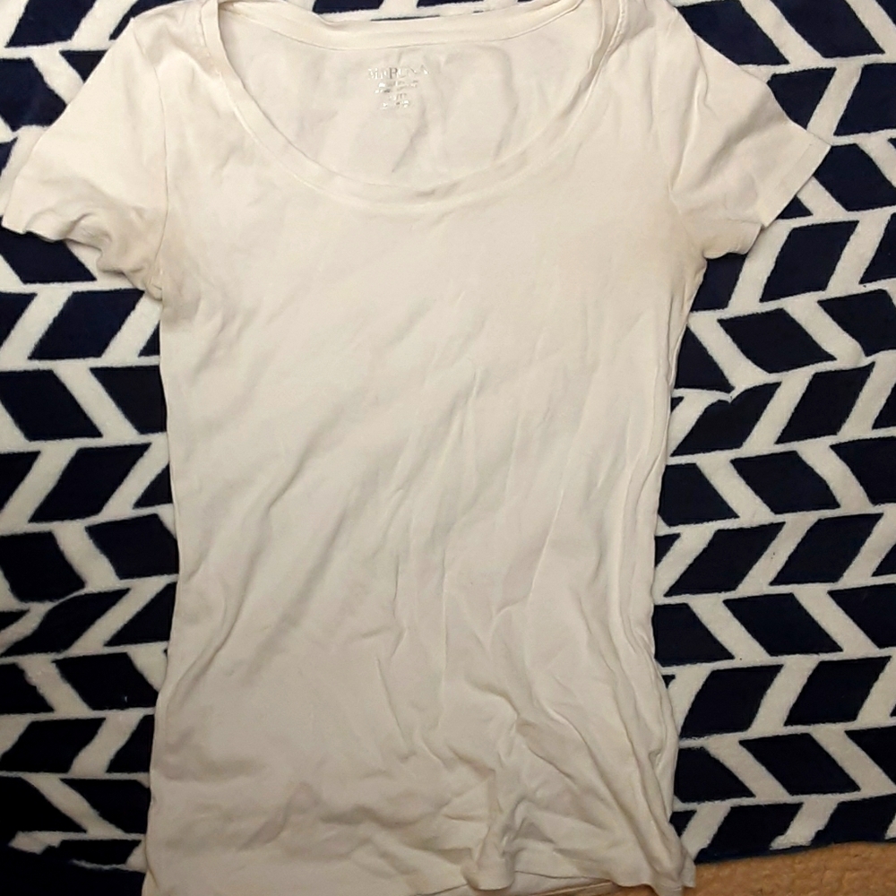 White t-shirt